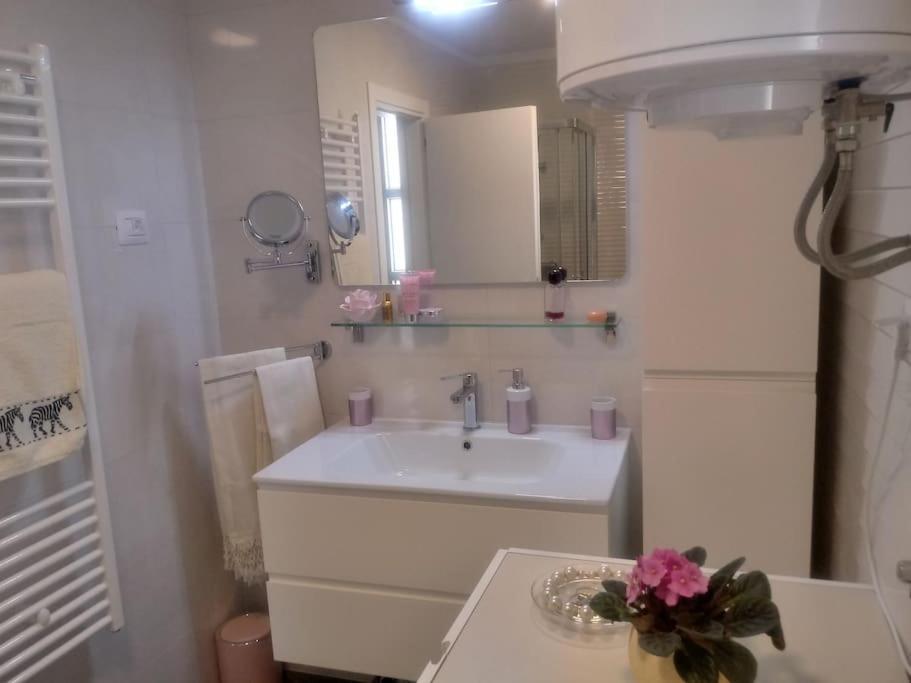 Apartman Apartma Nada, Tu Boste V Centru Poletnega Utripa