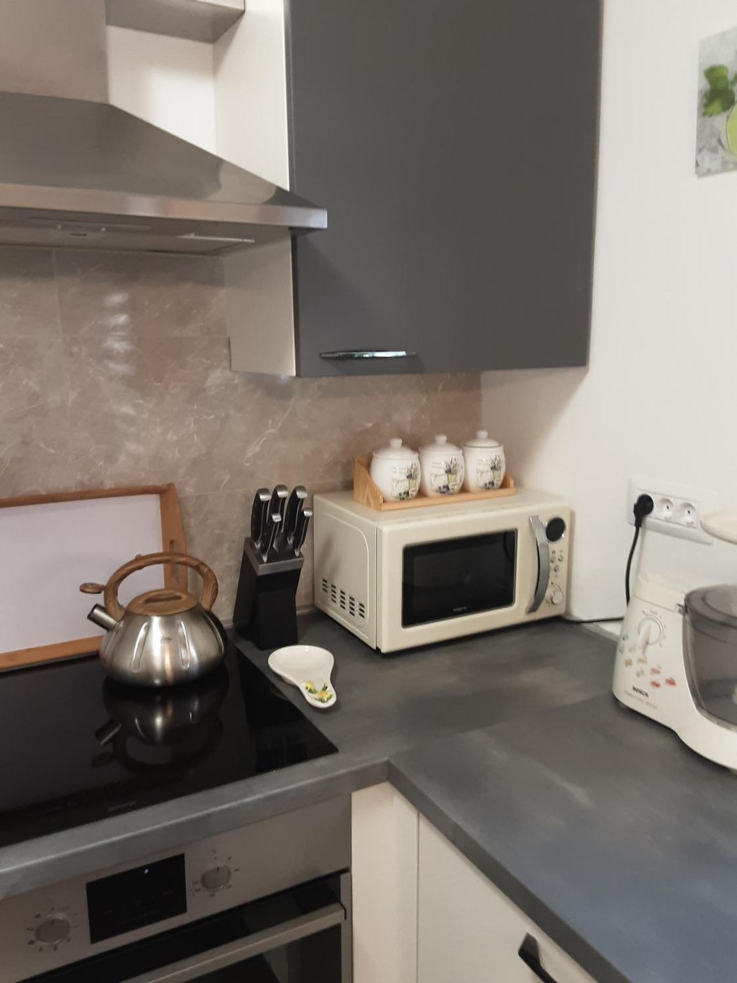 Apartman Apartma Nada, Tu Boste V Centru Poletnega Utripa Pula